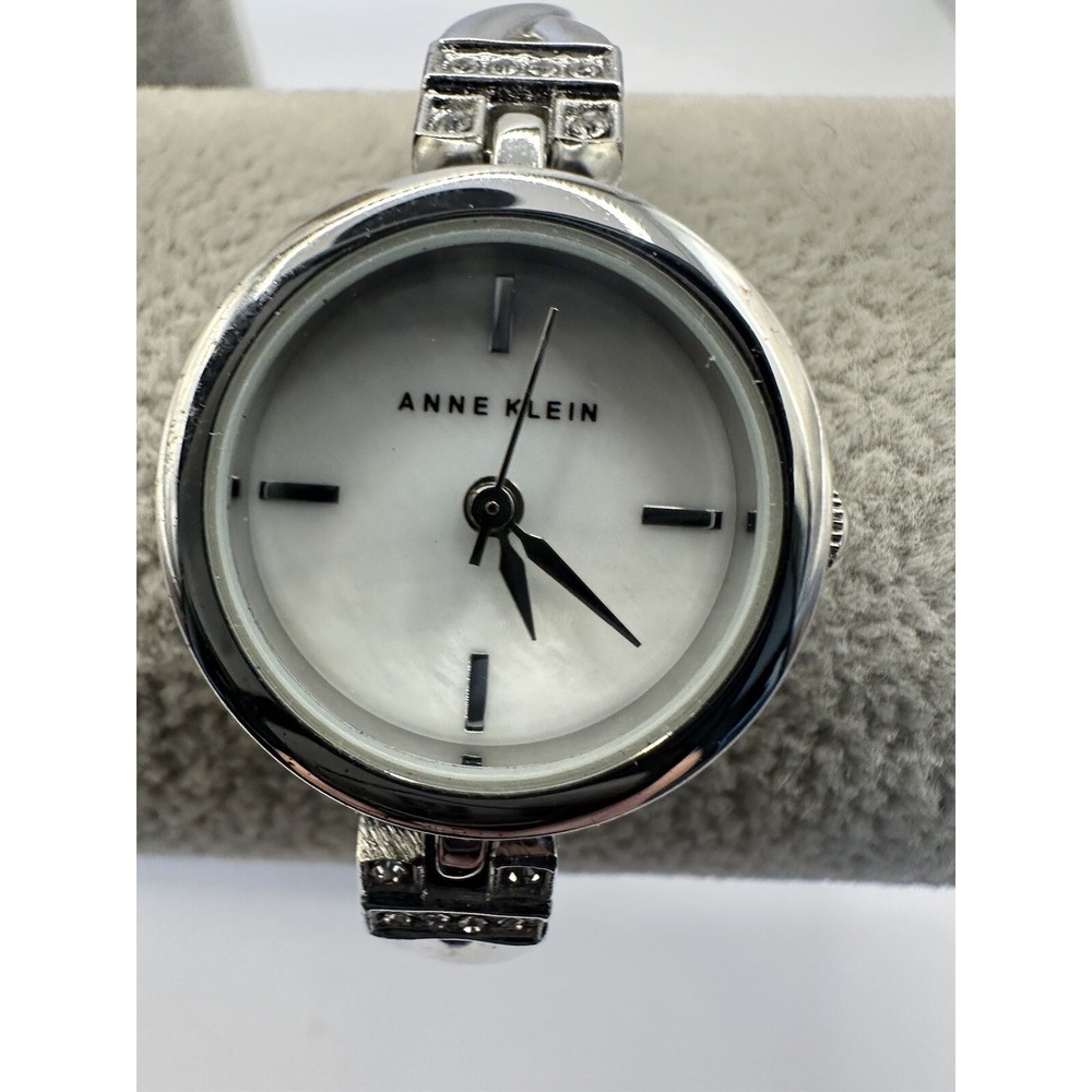 Anne Klein ak/3083g Womens Watch New Battery 23MM 7.5" Silver Tone Crystals V‎